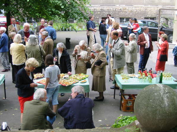 Buffet im Hof