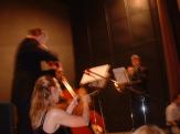 Im Rausch des Abendkonzerts (EU_Beitrittsfest 03-05.05.04)